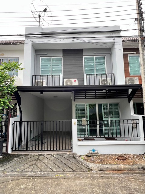 ให้เช่าทาวน์โฮม 2 ชั้น อารียา คัลเลอร์ พรีเมียม ลาดปลาเค้า เกษตร-นวมินทร์ รามอินทรา ต้นซอยไม่มีบ้านตรงข้าม