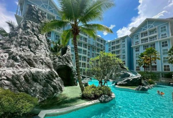 คอนโดสไตล์รีสอร์ตติดทะเลนาจอมเทียน ห้อง Pool Access ชั้น 1