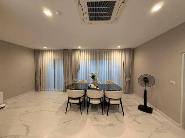 ให้เช่าบ้านเดี่ยว โครงการบางกอก บูเลอวาร์ด ซิกเนเจอร์ แจ้งวัฒนะ บ้านใหม่ เฟอร์นิเจอร์ครบ ติดกับ โรงเรียนนานาชาติสิงคโปร์ นนทบุรี
