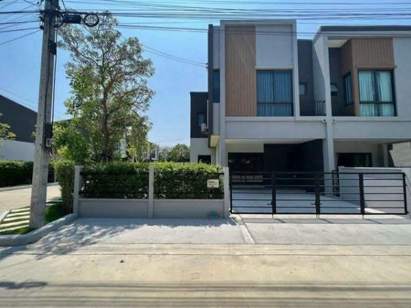 ให้เช่าบ้านใหม่ พลีโน่ สุขุมวิท-บางนา 2 พร้อมเฟอร์ หน้าสวนหลังริม ติด Mega บางนา