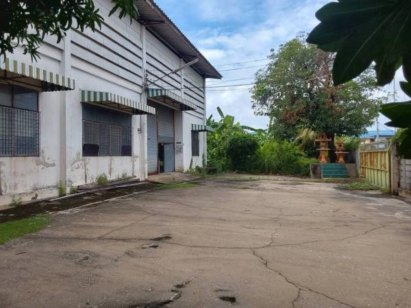 ที่ดิน พร้อมสิ่งปลูกสร้าง โกดังเก็บของ ถ. บางบัวทอง - สุพรรณบุรี (340)  อ.บางบัวทอง จ.นทบุรี