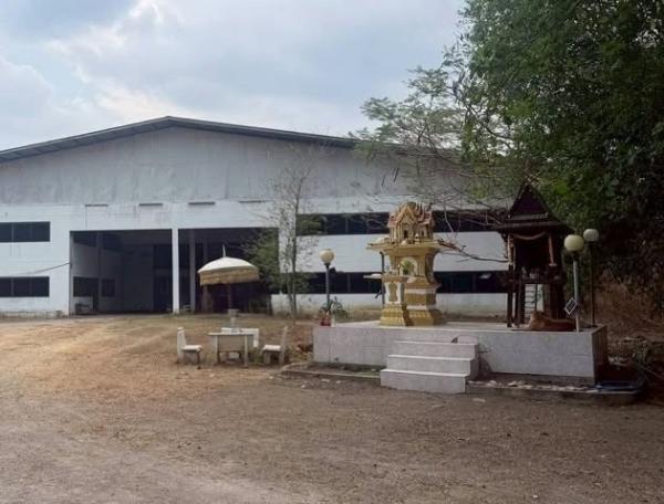 BR 2004 ให้เช่า ขายโรงงาน 2อาคาร ขนาด 5625 ตรม.  16 ไร่ 2 งาน อ.เมือง  ราชบุรี  รถคอนเทนเนอร์วิ่งเข้าออกใด้